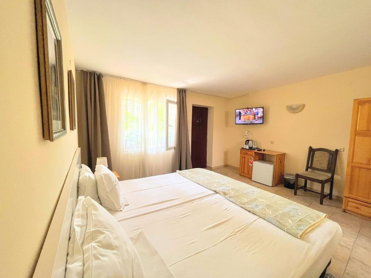 Hotel Lotus Sunny Beach Buitenkant foto
