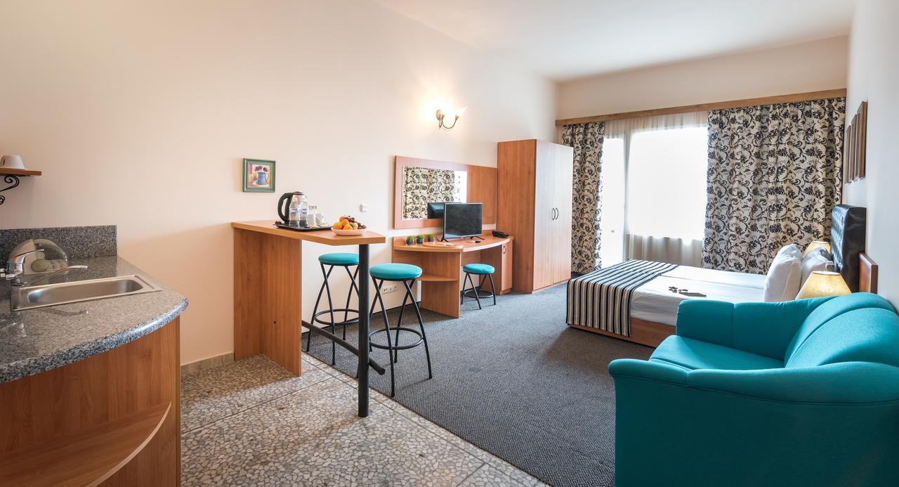 Hotel Lotus Sunny Beach Buitenkant foto